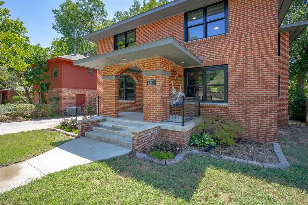 Photo 4 — 1320 Classen Boulevard, Norman, OK 73071