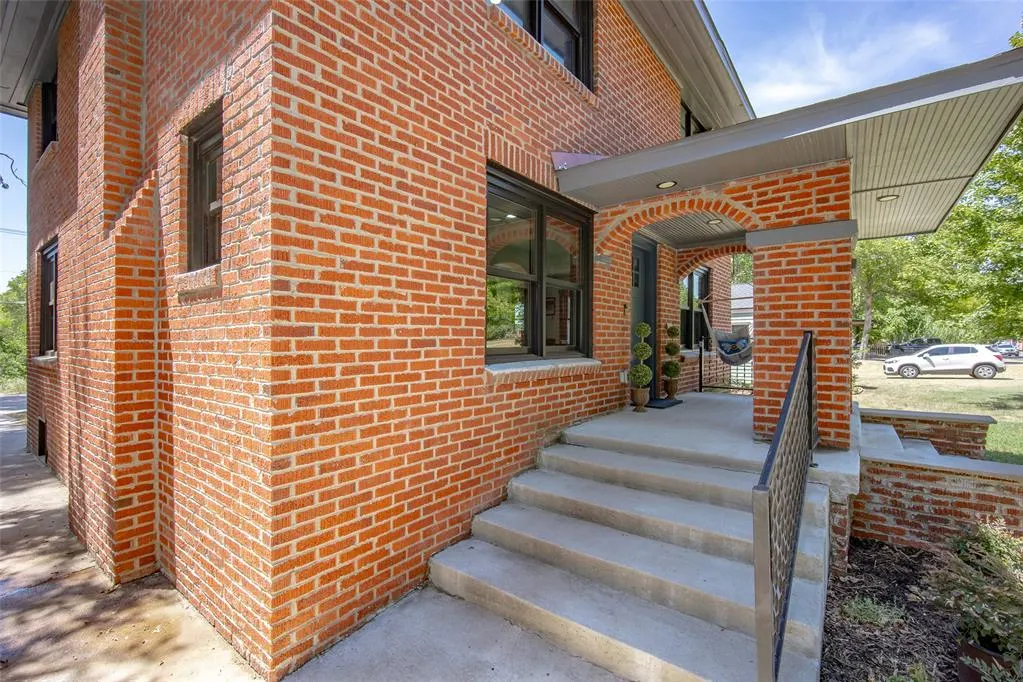 Photo 6 — 1320 Classen Boulevard, Norman, OK 73071