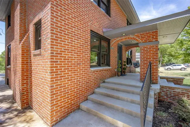 Photo 6 — 1320 Classen Boulevard, Norman, OK 73071