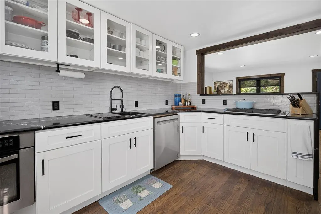 Photo 8 — 1320 Classen Boulevard, Norman, OK 73071