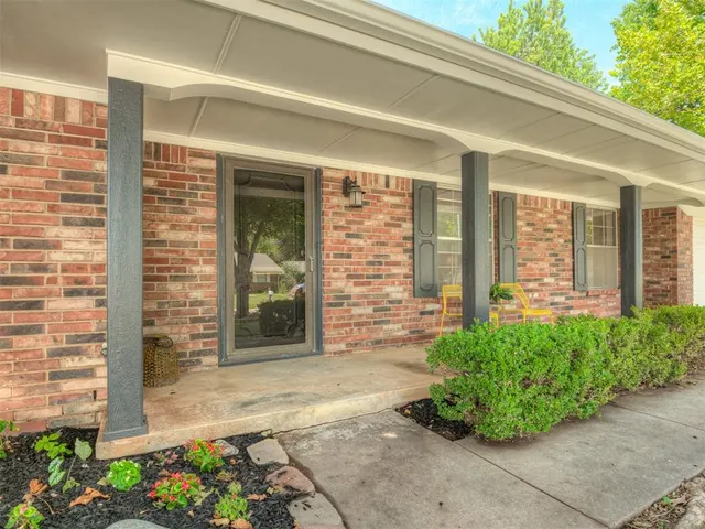 Photo 2 — 800 Kouba Drive, Yukon, OK 73099