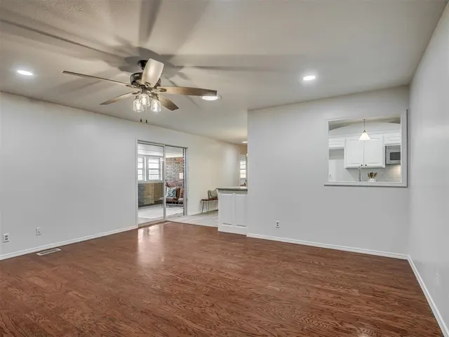 Photo 8 — 800 Kouba Drive, Yukon, OK 73099