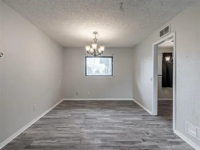 Photo 8 — 7101 Hilltop Court, Oklahoma City, OK 73110