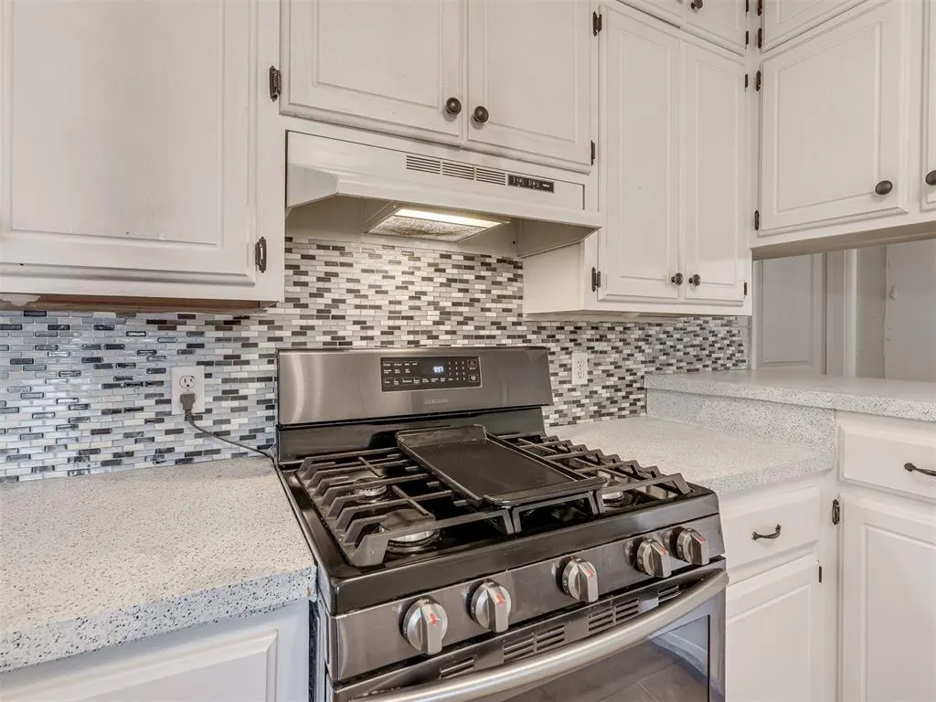Photo 12 — 7101 Hilltop Court, Oklahoma City, OK 73110