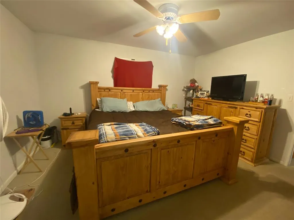 Photo 7 — 912 S Thompson Avenue, Cushing, OK 74023