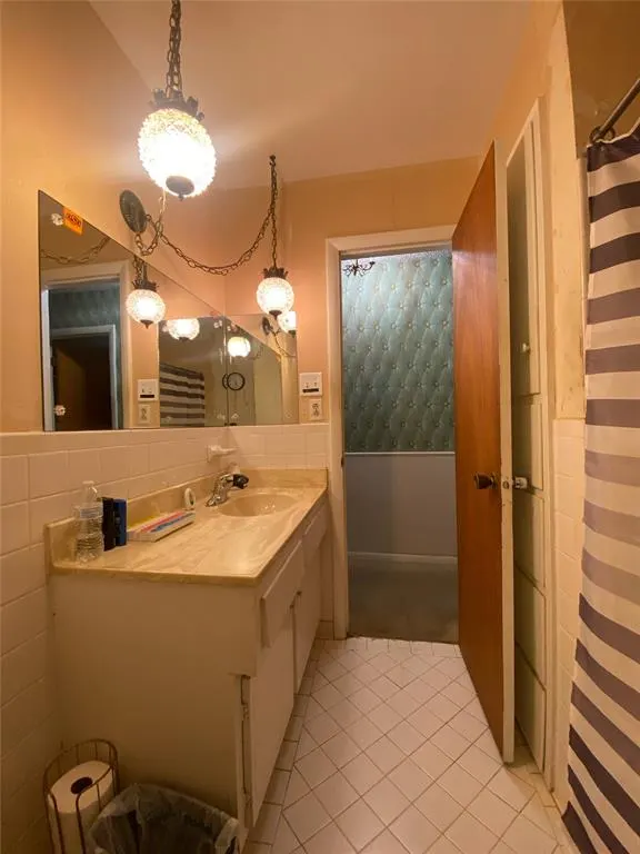 Photo 12 — 912 S Thompson Avenue, Cushing, OK 74023