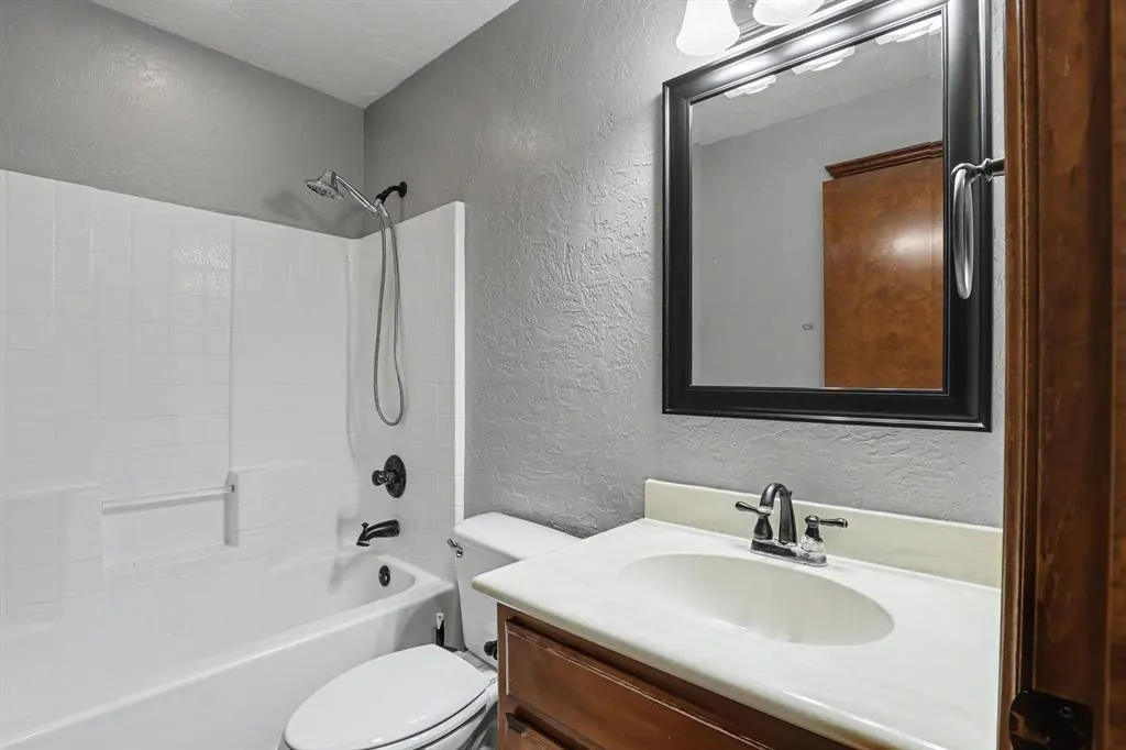Photo 19 — 403 Scissor Tail Lane, Tuttle, OK 73089
