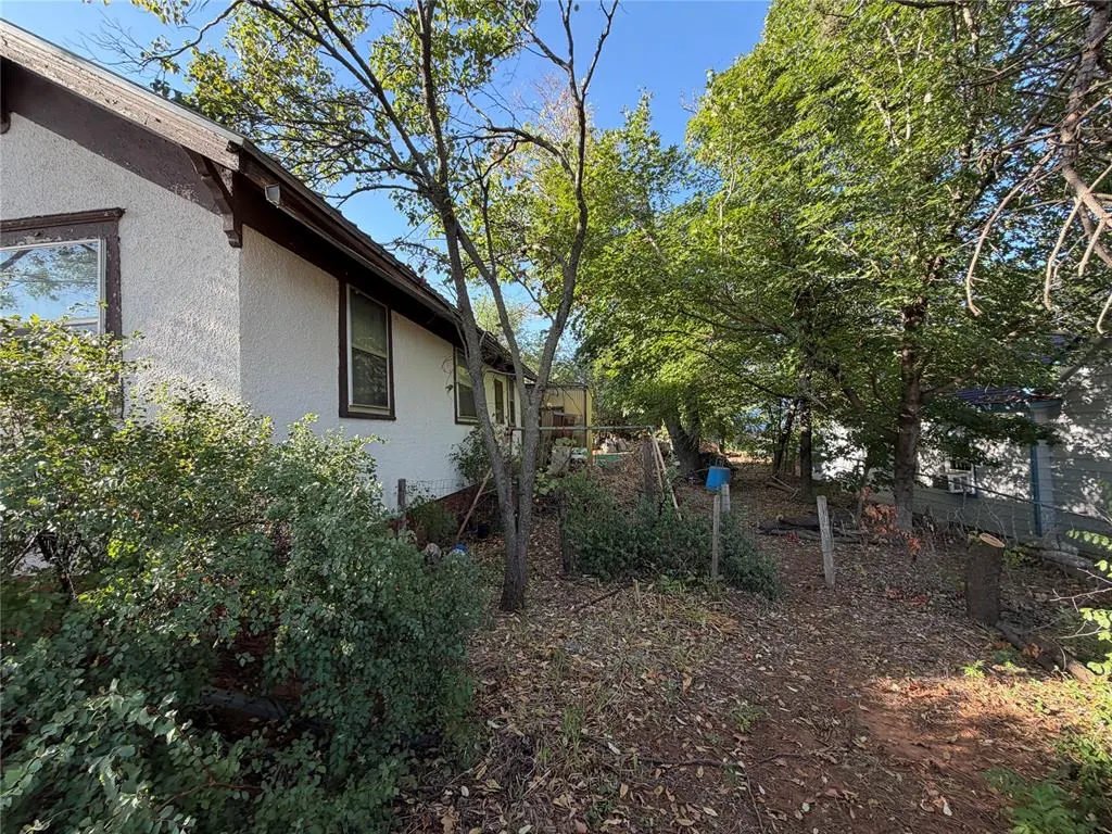 Photo 4 — 104 W Johnny Bench Street, Binger, OK 73009