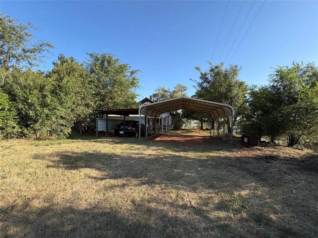 Photo 11 — 104 W Johnny Bench Street, Binger, OK 73009