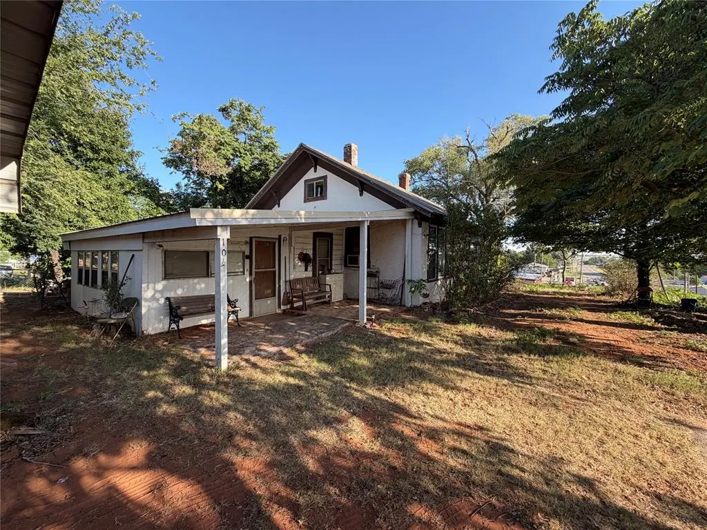 Photo 13 — 104 W Johnny Bench Street, Binger, OK 73009
