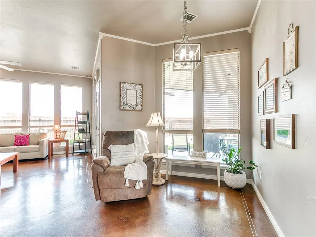 Photo 20 — 2121 SW 30th Street, Moore, OK 73170