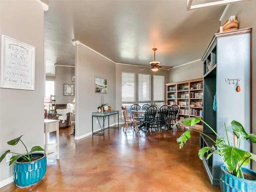 Photo 21 — 2121 SW 30th Street, Moore, OK 73170
