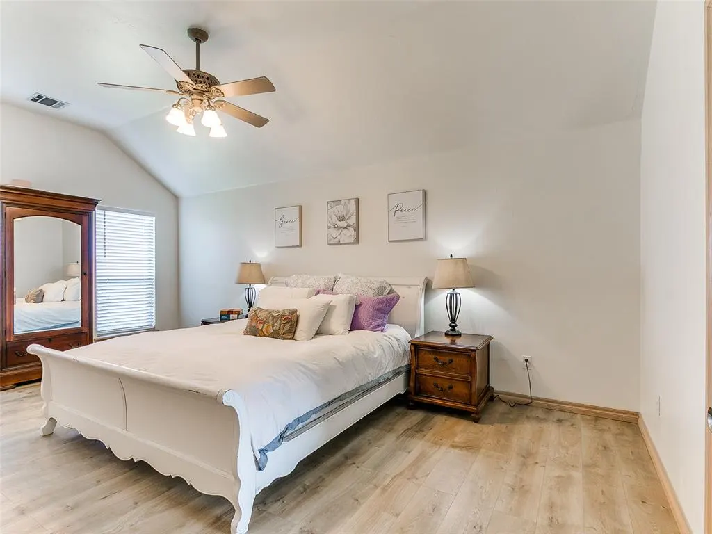 Photo 23 — 2121 SW 30th Street, Moore, OK 73170