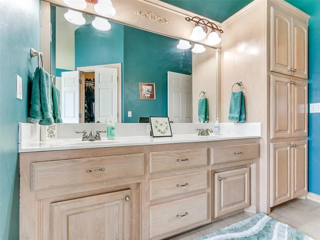 Photo 27 — 2121 SW 30th Street, Moore, OK 73170