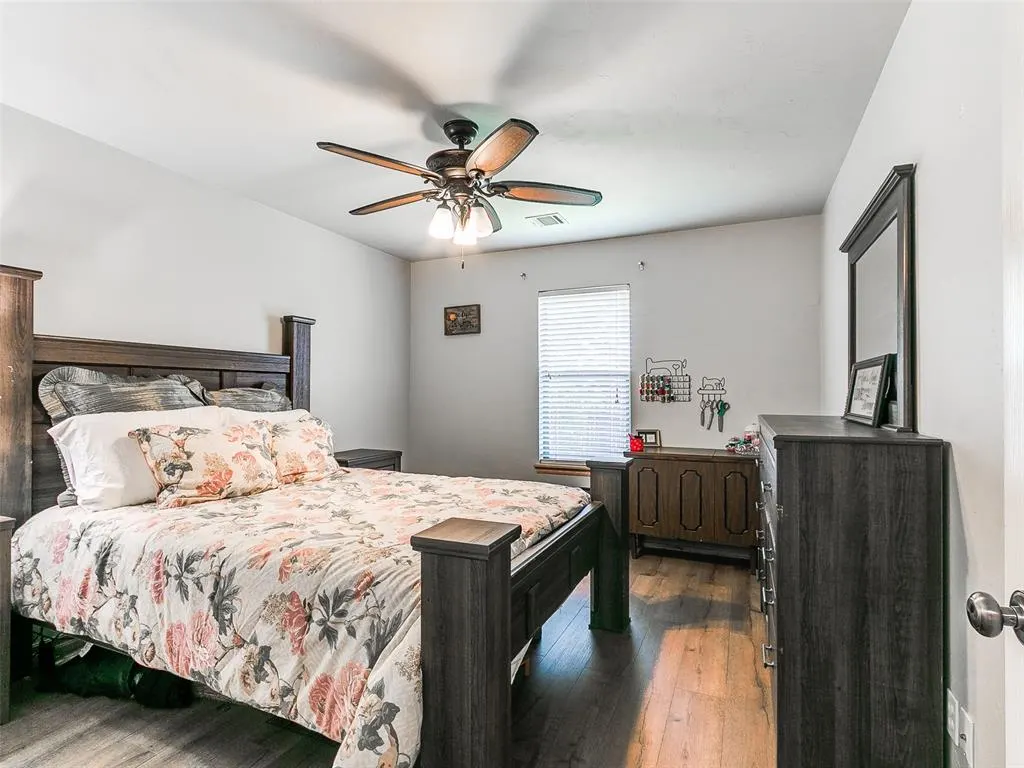 Photo 32 — 2121 SW 30th Street, Moore, OK 73170