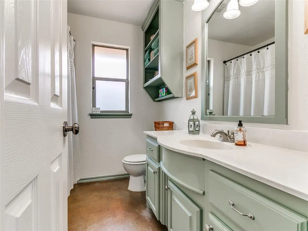Photo 34 — 2121 SW 30th Street, Moore, OK 73170