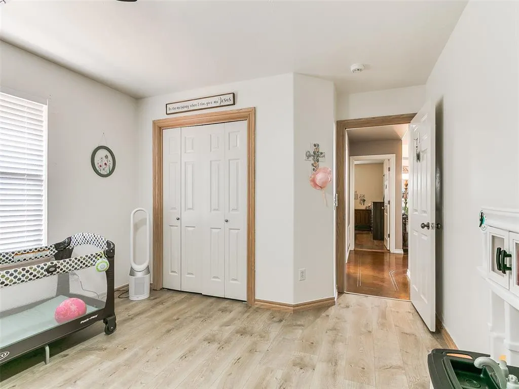 Photo 37 — 2121 SW 30th Street, Moore, OK 73170