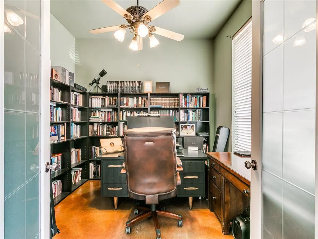 Photo 38 — 2121 SW 30th Street, Moore, OK 73170
