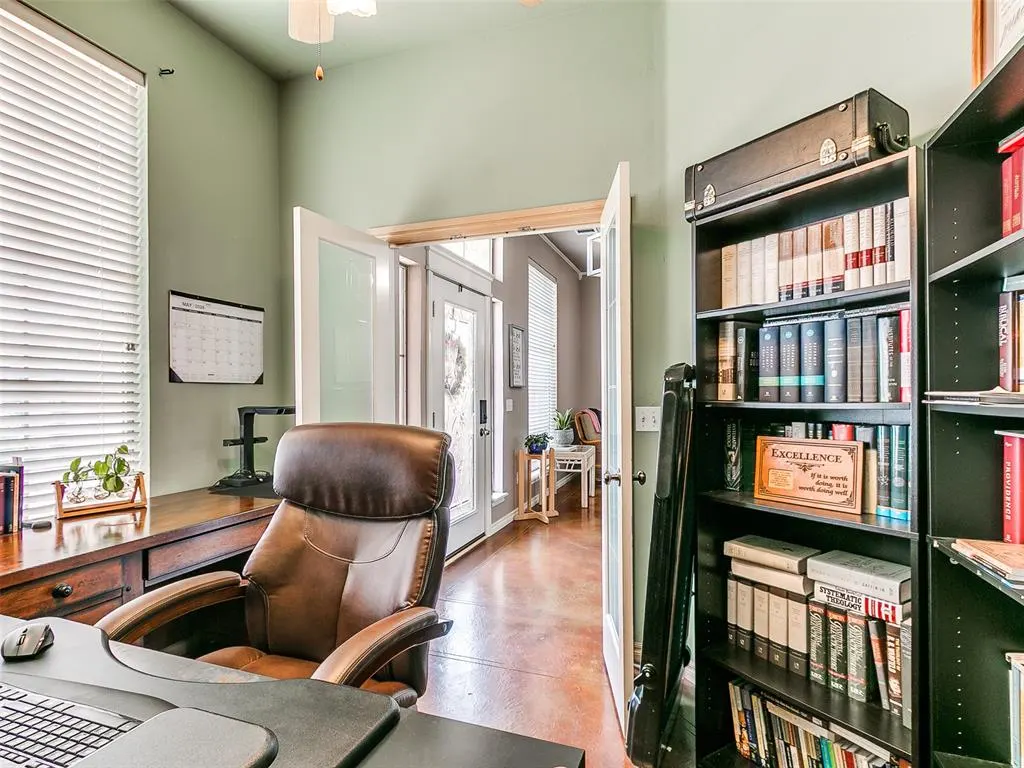 Photo 39 — 2121 SW 30th Street, Moore, OK 73170