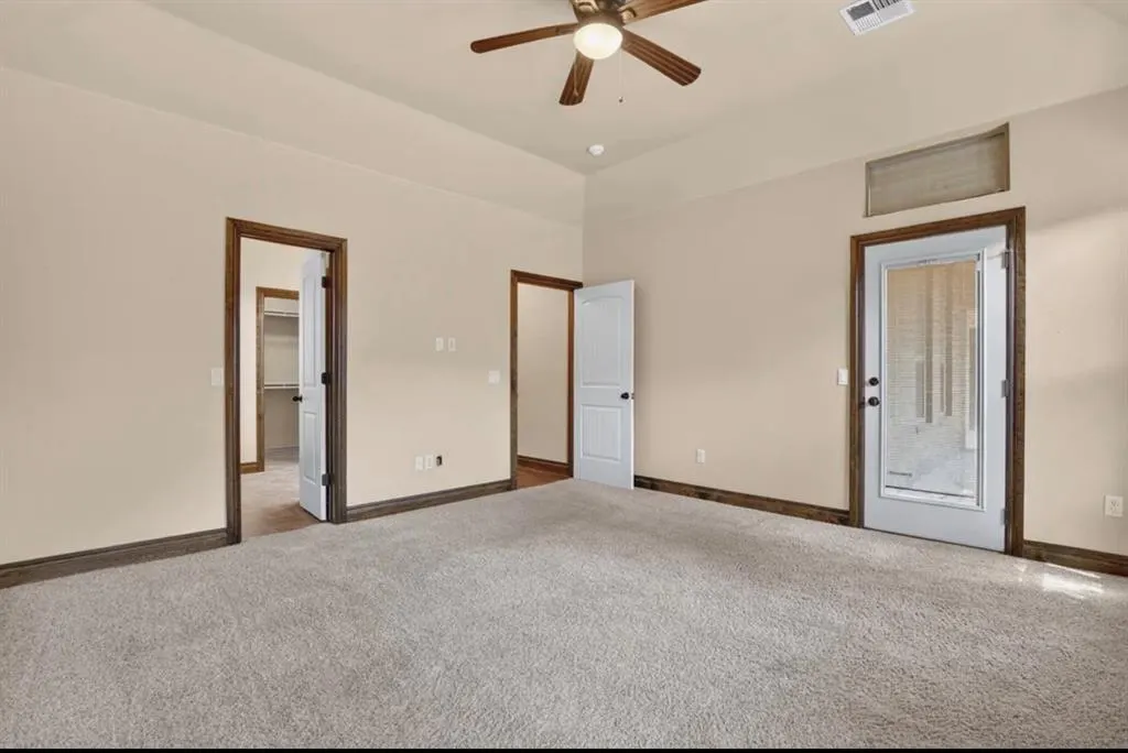 Photo 11 — 3712 Oakridge Circle, Edmond, OK 73034