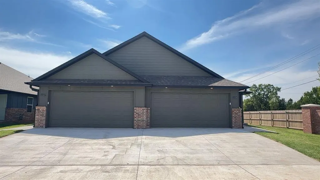 Photo 3 — 11517 University Drive, Oklahoma City, OK 73114