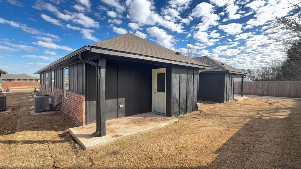 Photo 18 — 1102 NW 113TH Street, Oklahoma City, OK 73114