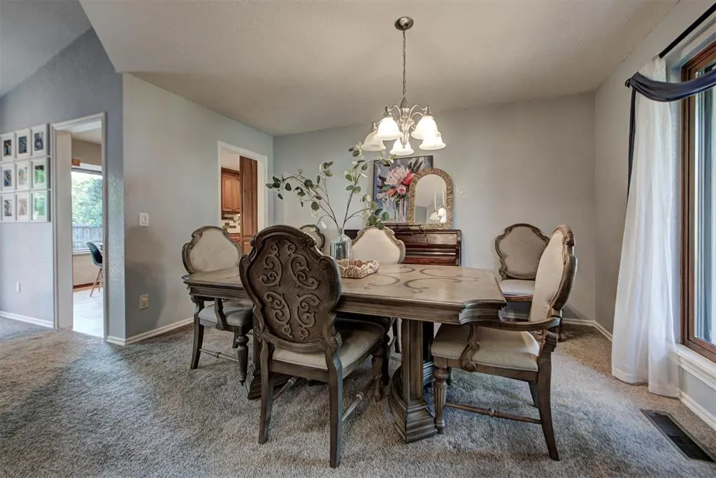 Photo 11 — 301 Little Chisholm Circle, Edmond, OK 73012