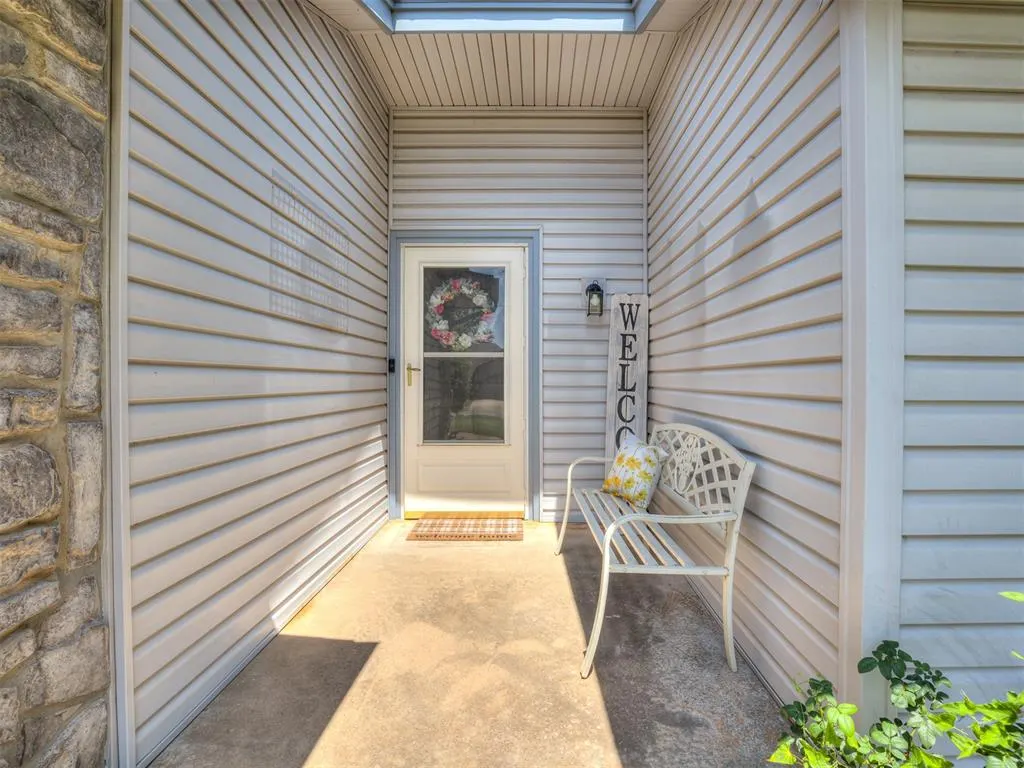 Photo 4 — 2121 Stepping Stone Trail, Edmond, OK 73013