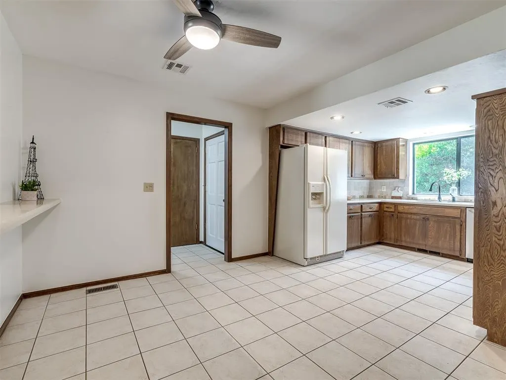 Photo 10 — 2121 Stepping Stone Trail, Edmond, OK 73013