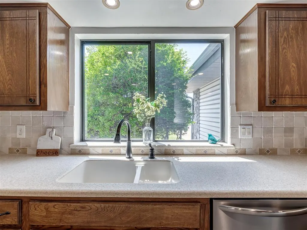 Photo 15 — 2121 Stepping Stone Trail, Edmond, OK 73013