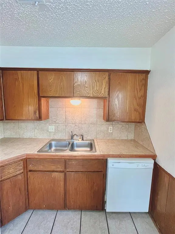 Photo 16 — 312 Chalmette Drive B, Norman, OK 73071