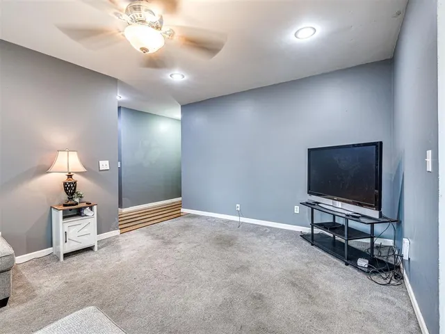 Photo 7 — 411 Oak Creek Drive, Yukon, OK 73099