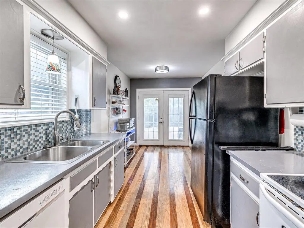 Photo 11 — 411 Oak Creek Drive, Yukon, OK 73099