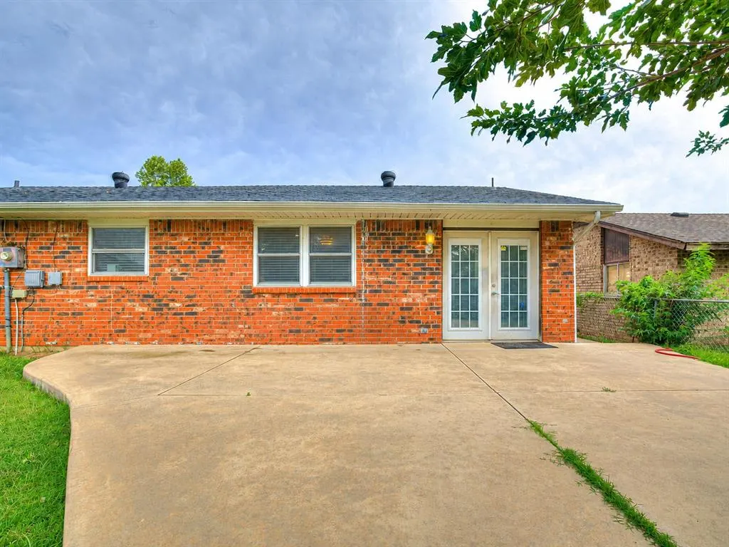 Photo 24 — 411 Oak Creek Drive, Yukon, OK 73099