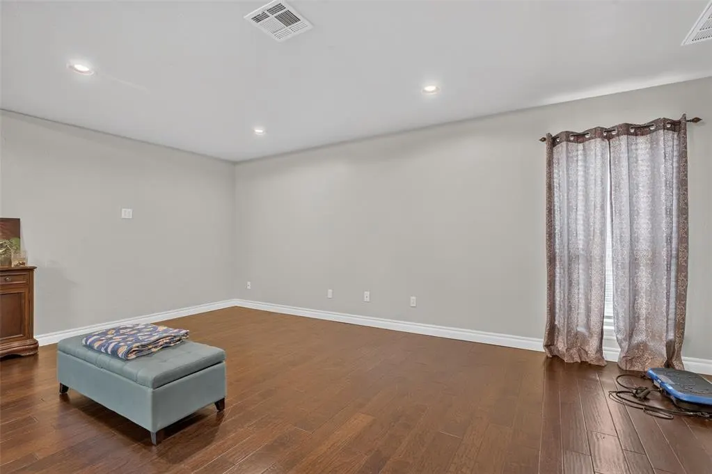 Photo 11 — 17021 Holly Burn Circle, Edmond, OK 73012