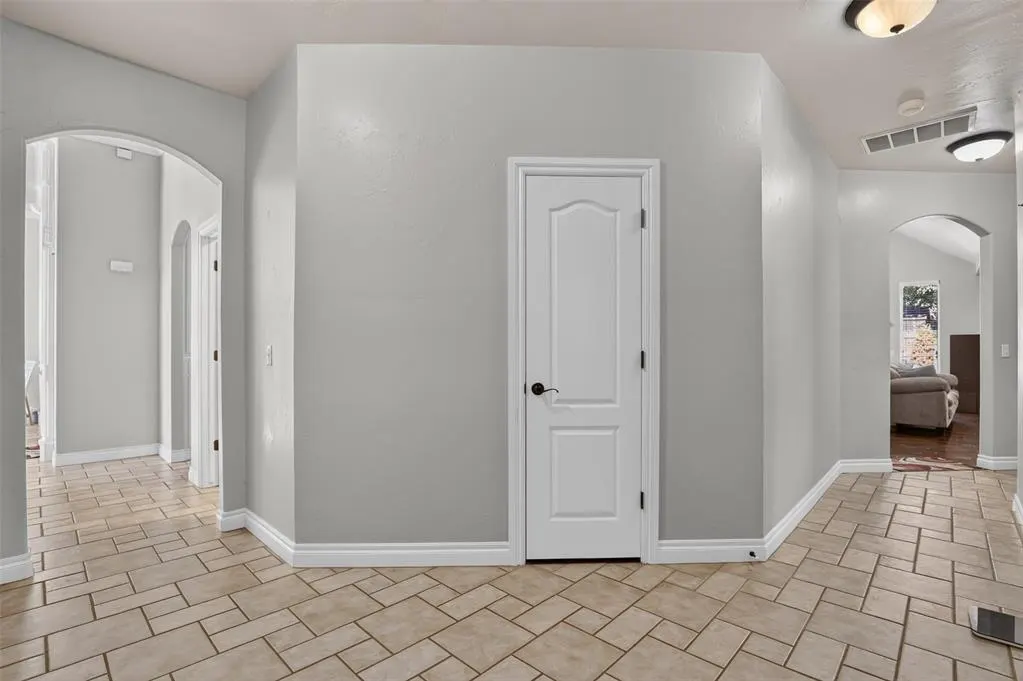 Photo 15 — 17021 Holly Burn Circle, Edmond, OK 73012