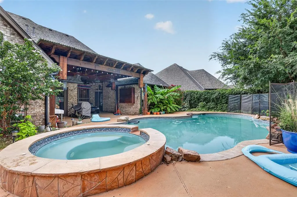 Photo 36 — 17021 Holly Burn Circle, Edmond, OK 73012