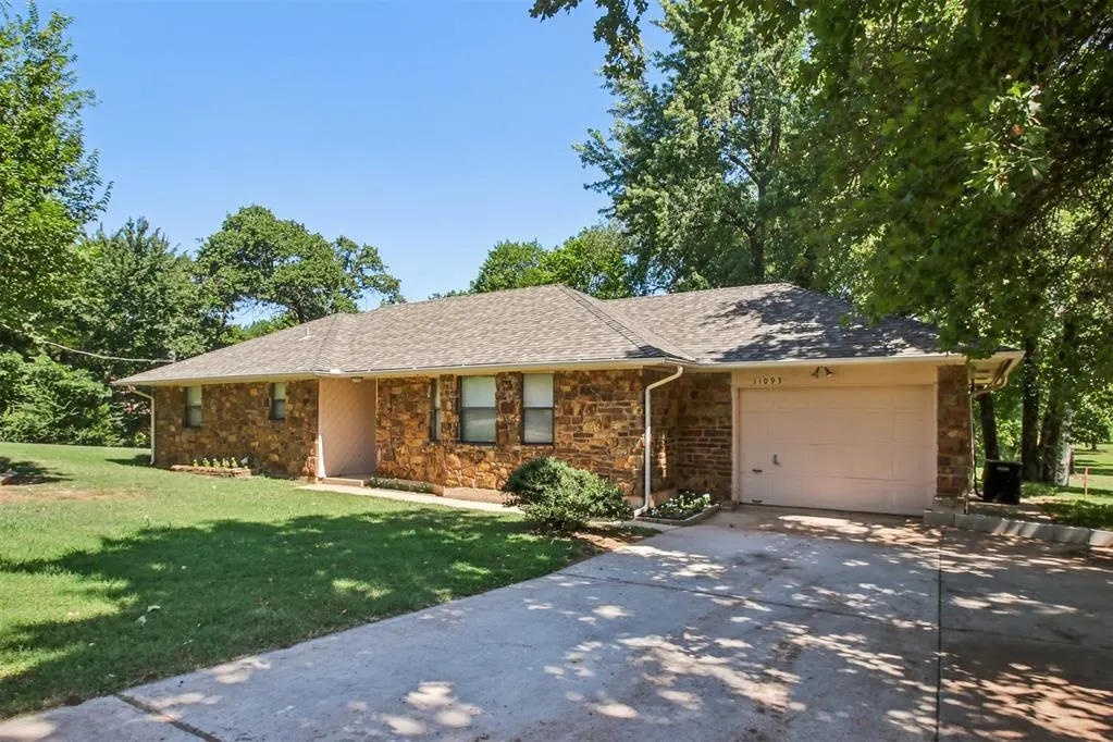Front exterior — 11093 Ione Drive, Choctaw, OK 73020