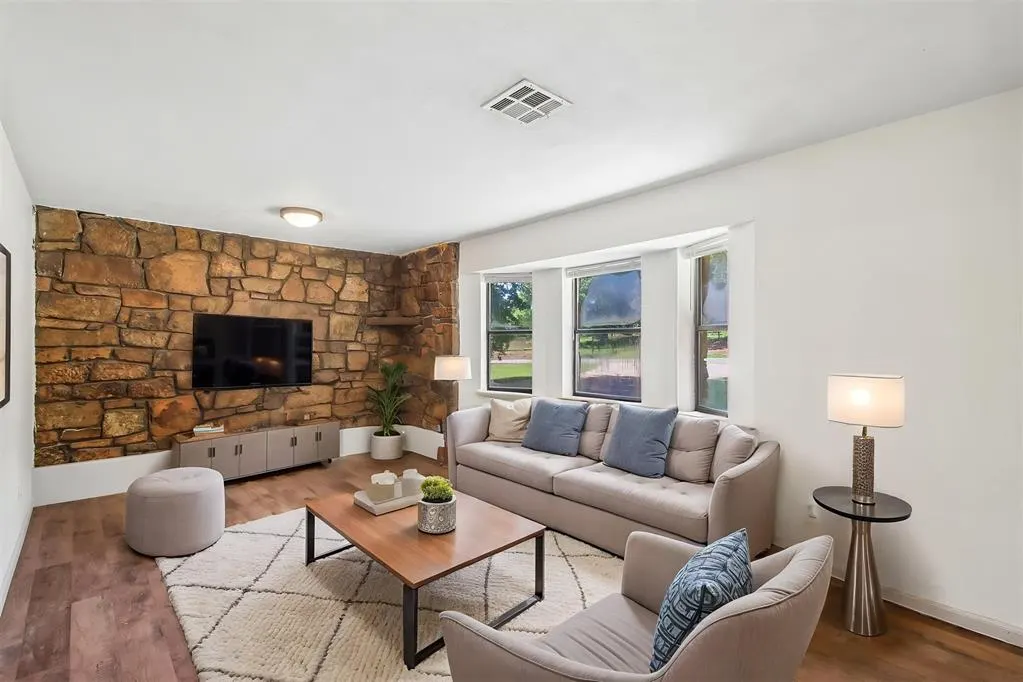 Photo 3 — 11093 Ione Drive, Choctaw, OK 73020