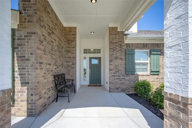 Photo 2 — 15921 Bison Drive, Oklahoma City, OK 73170