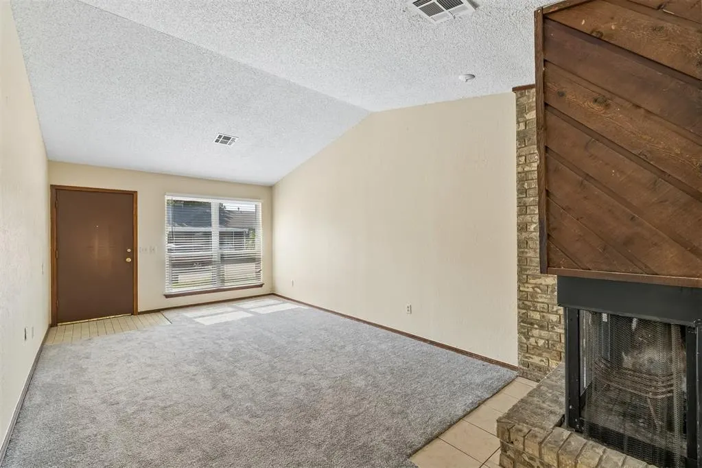 Photo 4 — 208 Hudson Place, Midwest City, OK 73110
