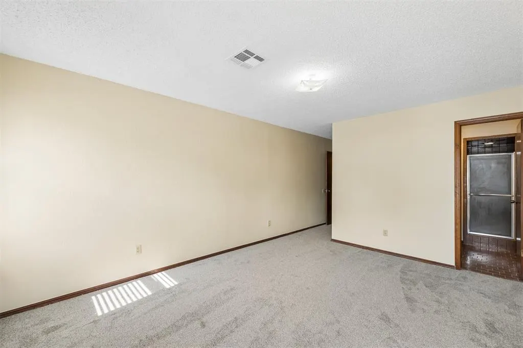 Photo 18 — 208 Hudson Place, Midwest City, OK 73110