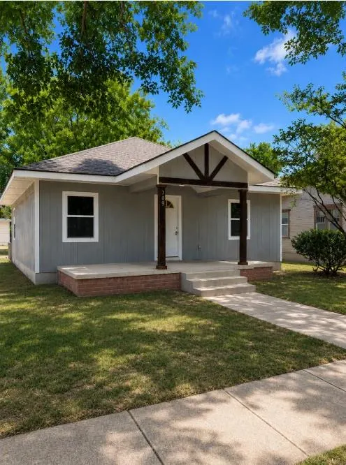Photo 2 — 305 N Hill Street, Hobart, OK 73651