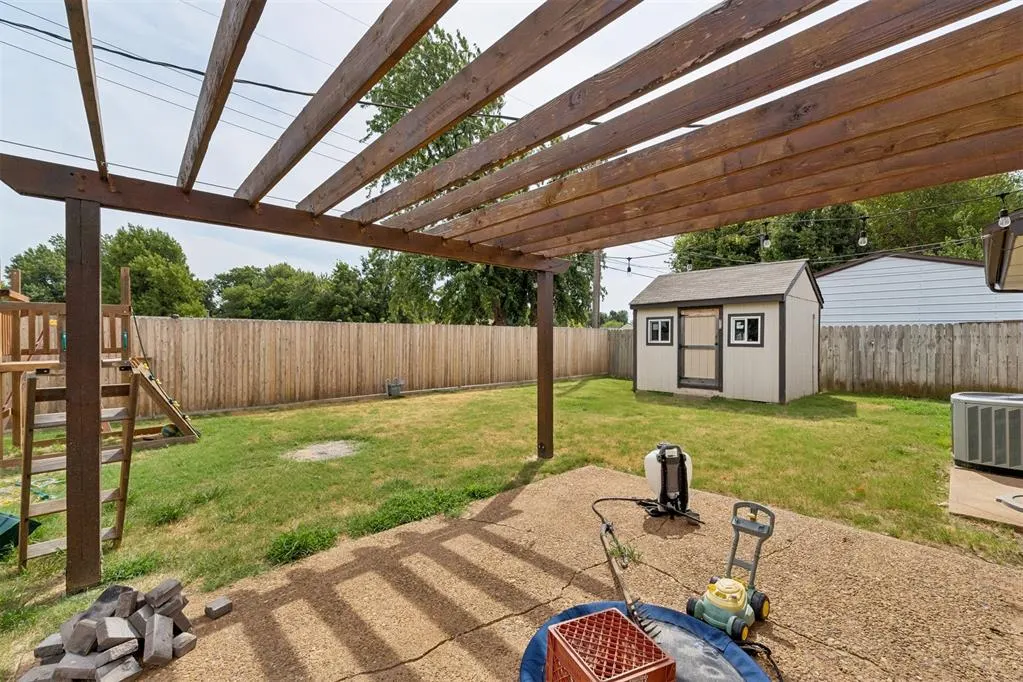 Photo 32 — 207 Del Mar Drive, Yukon, OK 73099