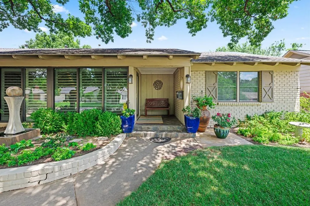 Photo 2 — 2221 NW 56th Street, Oklahoma City, OK 73112