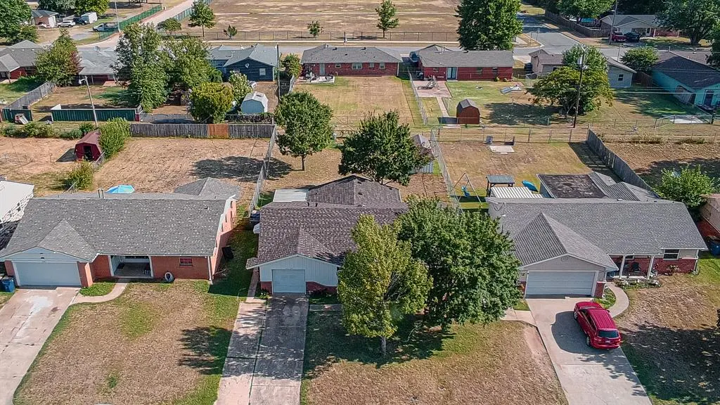 Photo 3 — 1406 W Mississippi Avenue, Chickasha, OK 73018