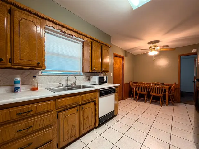 Photo 7 — 1406 W Mississippi Avenue, Chickasha, OK 73018
