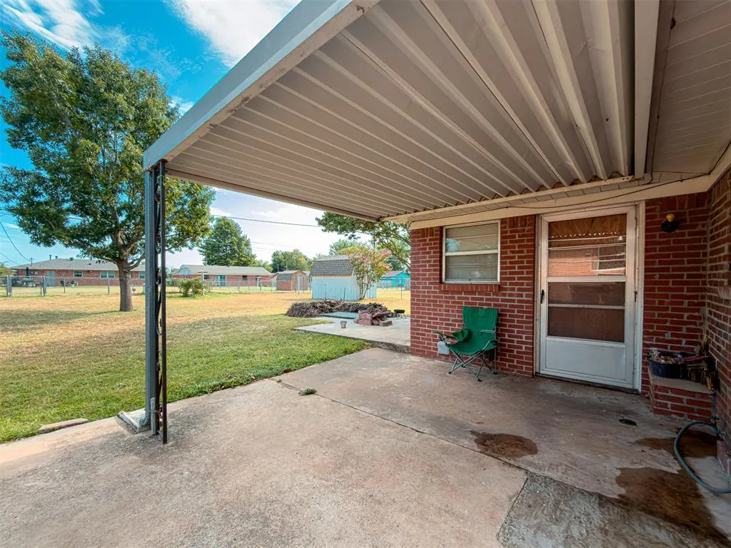 Photo 19 — 1406 W Mississippi Avenue, Chickasha, OK 73018
