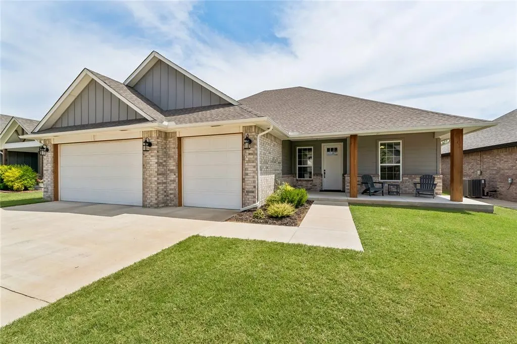 Photo 4 — 1304 Torrey Pines Road, Norman, OK 73072