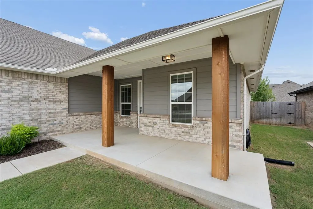 Photo 5 — 1304 Torrey Pines Road, Norman, OK 73072